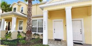 Modern Townhome in quiet neighborhood: 3BR, Pool & Near Disney Gallery 1