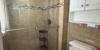 5 bedroom 3 bathroom Sinlge Family House in Aurora Gallery 9