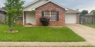2 Bedroom 1.5 Bath in Whitehouse! Gallery 1