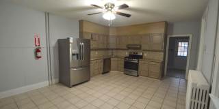 322 JONES Avenue Gallery 8