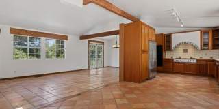 930 Valley View Drive Gallery 5