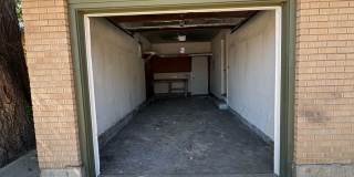 Newly Updated - Spacious 5 Bed 2 Bath Home Gallery 5