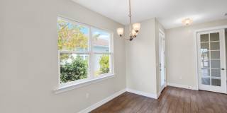 Live the Southwest Florida lifestyle in this lakefront villa in South Naples! Gallery 1