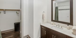 Crest at Las Colinas Gallery 28
