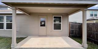 Charming 3-Bedroom, 2-Bathroom Oasis Nestled in the Vibrant Heart of San Antonio, Texas! Gallery 22