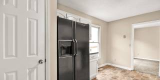 Ranch Home on Creek Lot! Gallery 11
