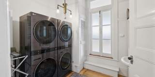 1461 Page Street Gallery 32