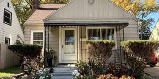 127 N Vermont Avenue Gallery 1