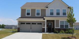 Beautiful 5 Bedroom Home in a Popular Avon Community! Gallery 1