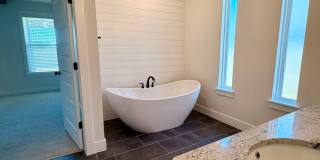 Spacious 4-Bedroom Home with 3-Car Garage Gallery 16
