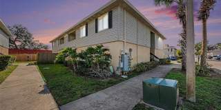550 GOLDEN RAINTREE Place Gallery 1