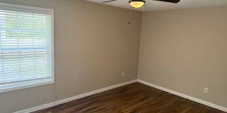 Spacious Two Bedroom Townhome In Kannapolis Gallery 4