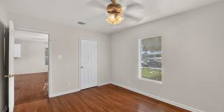 Charming 2BR House in San Antonio Gallery 18