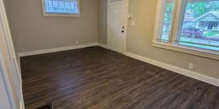 Beautiful 3 Br 1 Ba in Heart of KC MO Gallery 4