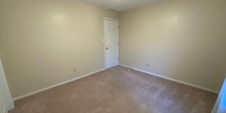 3 Bedroom 2 Bathroom Duplex Gallery 38