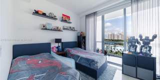 3250 NE 188th St Gallery 16