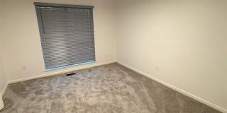 2620 N Taylor Gallery 14