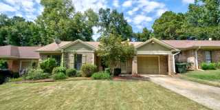 Heart of Auburn! 2 Bedroom Townhouse For Rent Gallery 1