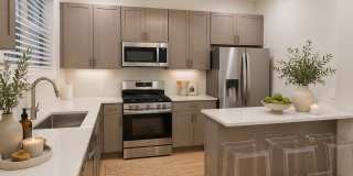 1014 W George Street Gallery 13