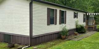 Two Bedroom Mobile Home in Quiet Setting Gallery 1