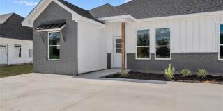 121 Emerson Lane Gallery 1