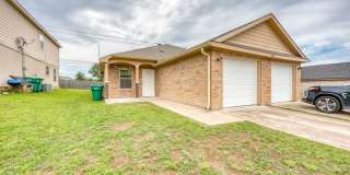 1511 North Claremont Circle - A Gallery 1