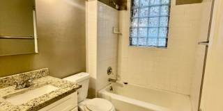 Beautiful 2 bed 2 bath in Highlands Gallery 8
