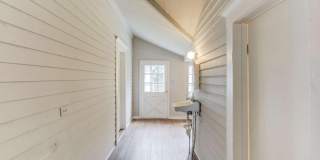 227 Alcovy Street Gallery 19