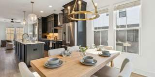 5015 Grayton Alley Gallery 38