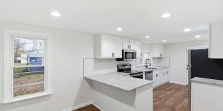 Fully Updated 2-Bed with Modern Finishes Gallery 12