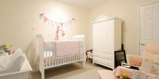 1600-18 ARCH Street Gallery 18