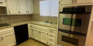 Adorable 2 bedroom 2 bathroom with 1 car garage attached Gallery 16
