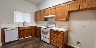 New on the Market! 92 Rosewood Circle – 3BR/2.5BA single-family home in a gated community. Gallery 8
