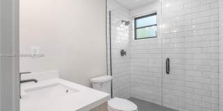 8421 SW 27th Ter Gallery 4