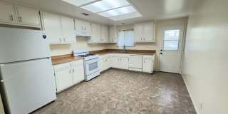 539 N Alameda Ave Gallery 5