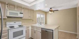 Nice Scottsdale Home 2 bedrooms 2 baths! Gallery 10