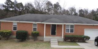 3881 Crest Drive Gallery 1