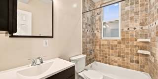 Cozy & Updated 2BR in Vibrant Columbia Heights! Gallery 9