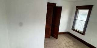 4 bed 1 bath house Gallery 10