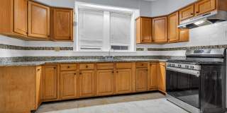 6323 N Francisco Ave Gallery 2