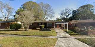 5057 Lincoln Circle North Gallery 1