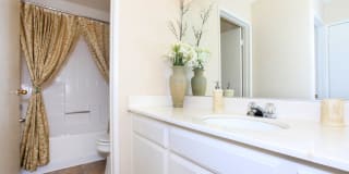 Riverpark apartment homes Gallery 74