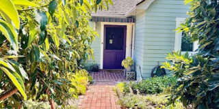 Fully Furnished Tranquil Downtown Home - Available Now! Gallery 1