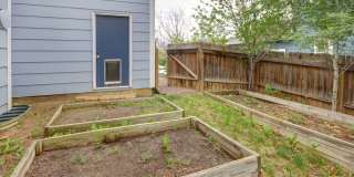 Westside Gem with Mountain Views, Hardwood Floors & AC! Gallery 27