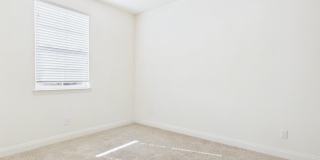 Solar Home Spacious 5-Bedroom in Blackstone with Resort Style Amenities Gallery 23