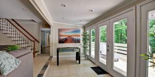 FURNISHED: Modern 6 Bdrm (7 beds) Home with BBQ, Foosball, HotTub & Private Pool - Close To Airport&Downtown Gallery 13
