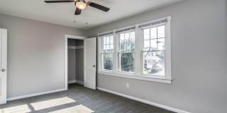 Stunning 3 bedroom home in Brookline available July 1! Gallery 7