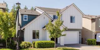 Beautifully Maintained 4 Bed / 3 Bath Home in McCormick Village. Bonus Room & Fully Fenced Yard. AVAILABLE NOW! Gallery 1