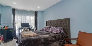 216 SW 6th St Gallery 32