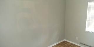 Very well kept 3 bedroom, 1.5 bath with One Car Garage and Nice Back Yard Gallery 10